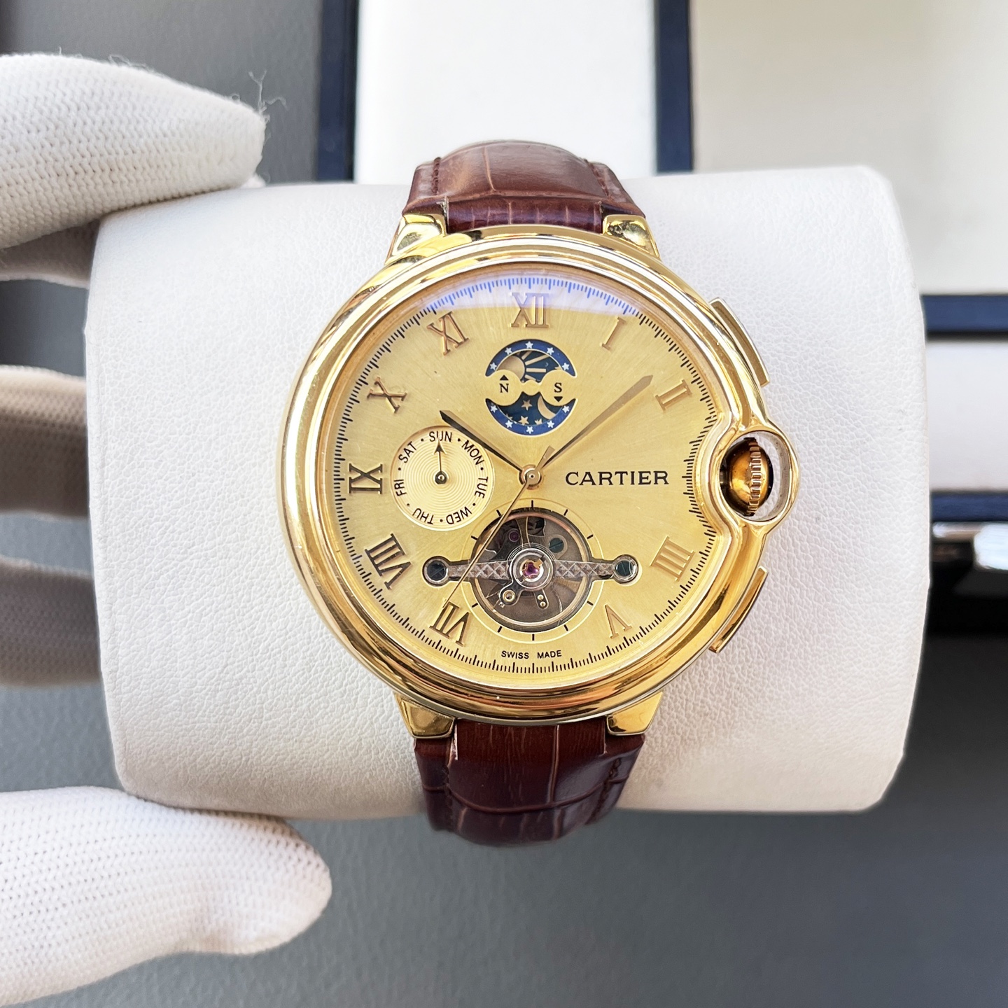 最新カルティエ精緻芸術品コピーバロンブルー日本の男性メカニカル時計 128822[2]