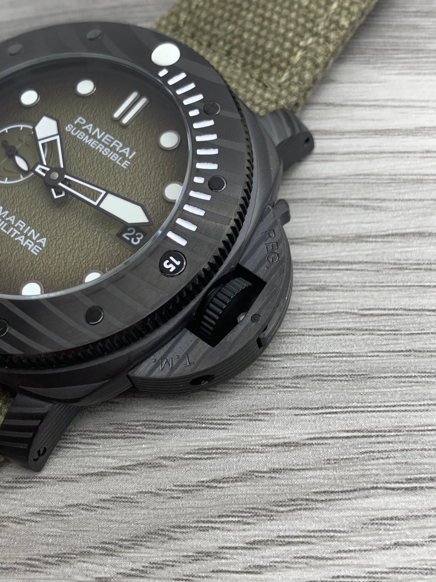 ブランドパネライ高級メンズ軍事時計自動巻き機械式ムーブメント 126906[1]