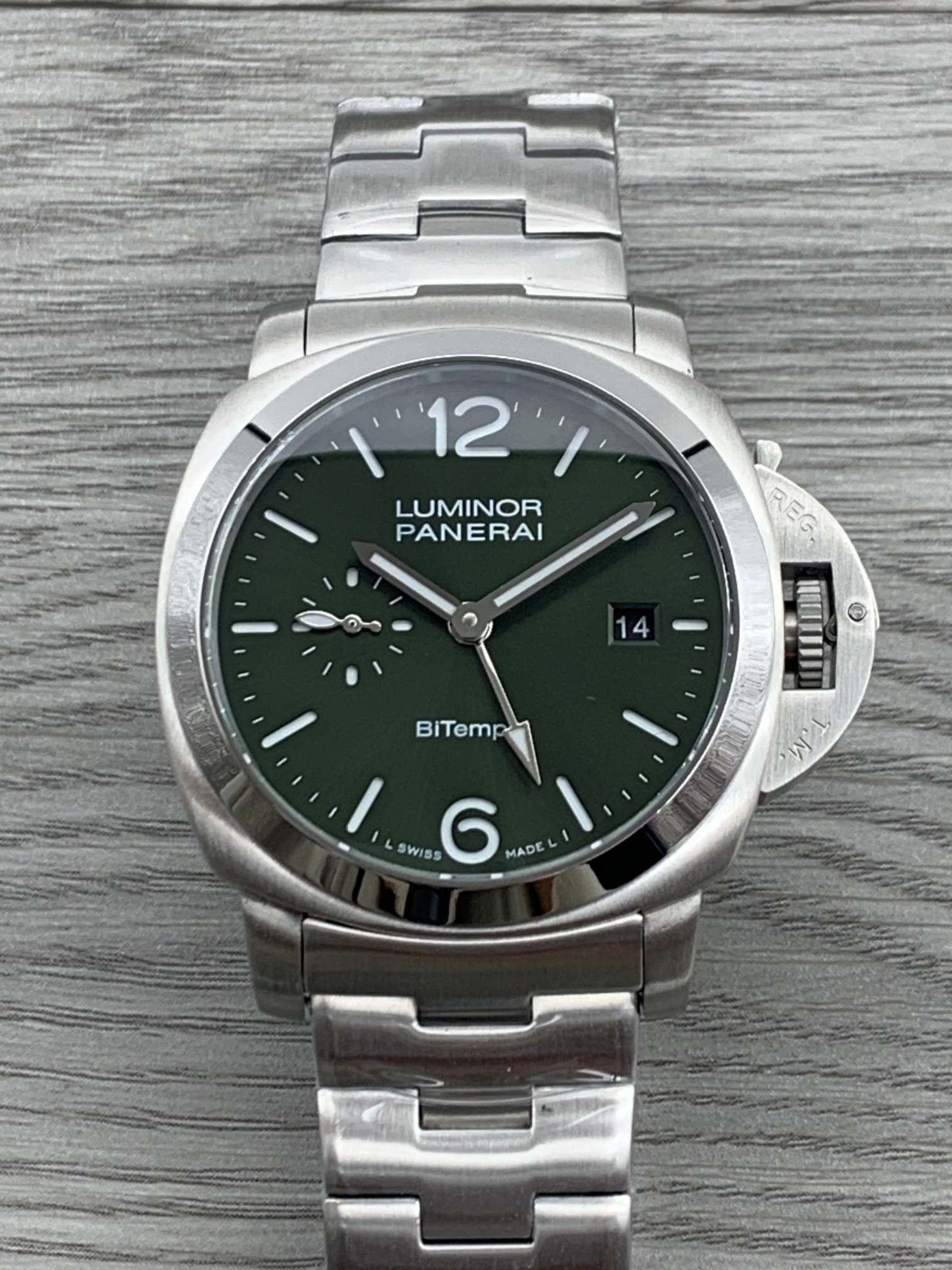 成功者のパネライルミノシリーズ自動巻き機械式コピーの腕時計 126898