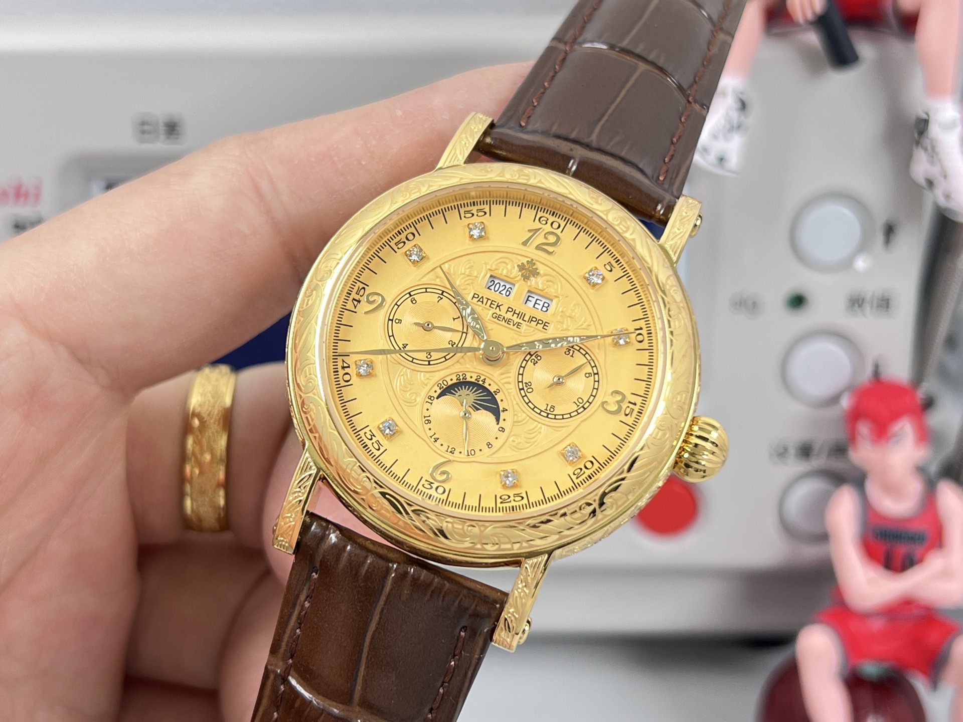 精巧な職人技が光る価値の高い新商品パテックフィリップ クラシック超複雑機構多機能時計 129328