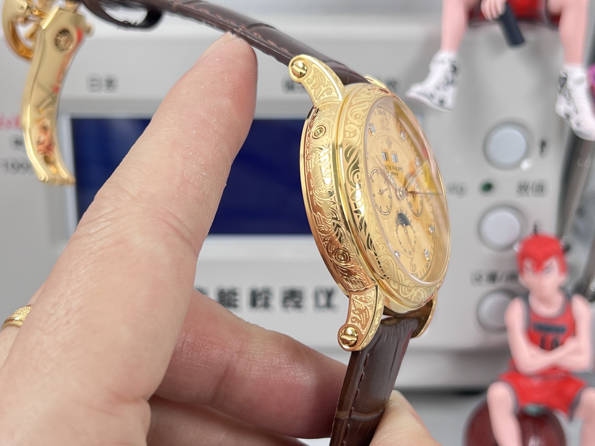 精巧な職人技が光る価値の高い新商品パテックフィリップ クラシック超複雑機構多機能時計 129328[4]