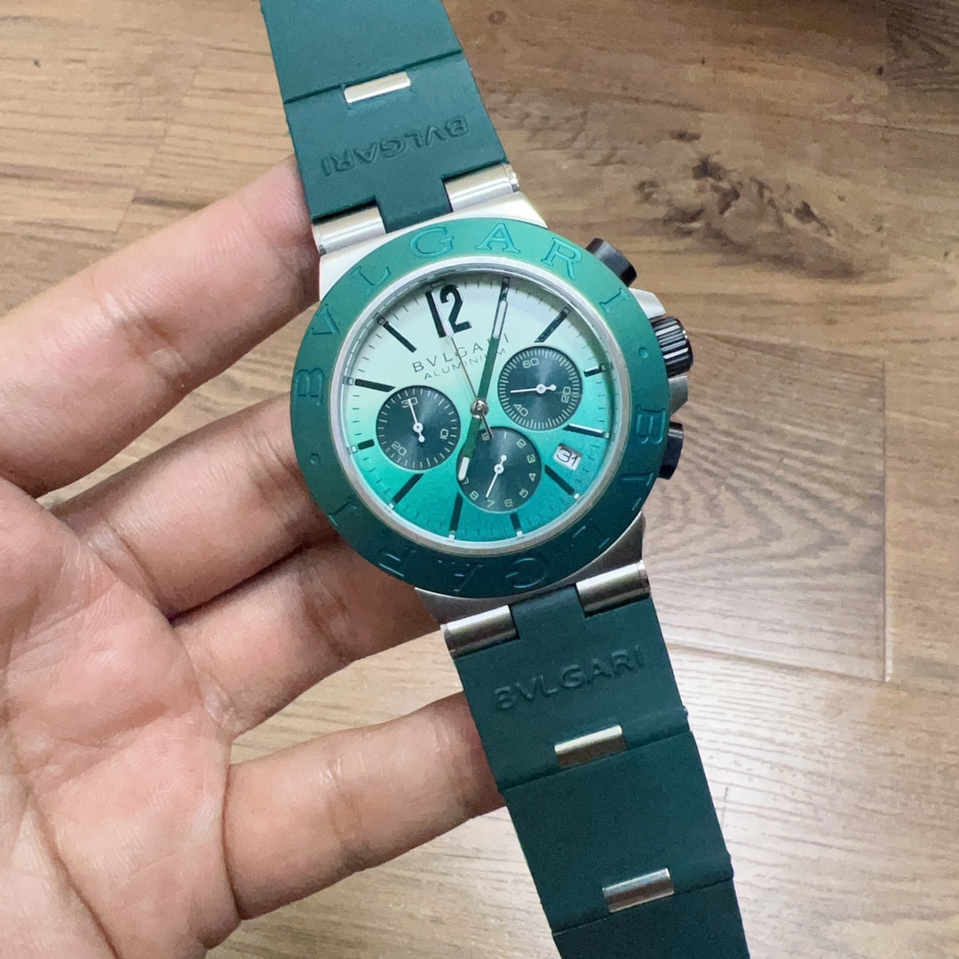 最安値挑戦ブルガリ アルミニウム上品スーパーコピーの時計 126939[3]