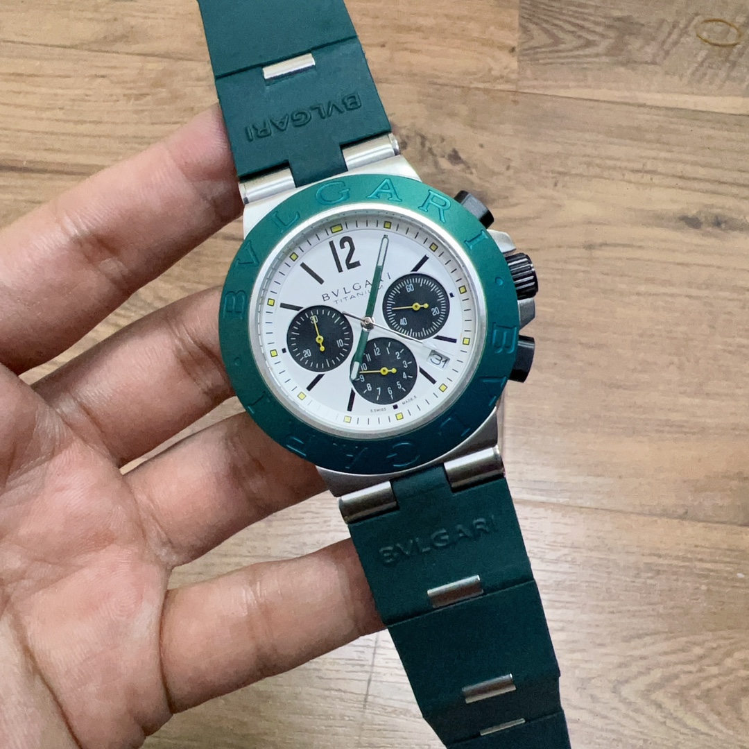 最安値挑戦ブルガリ アルミニウム上品スーパーコピーの時計 126939[4]