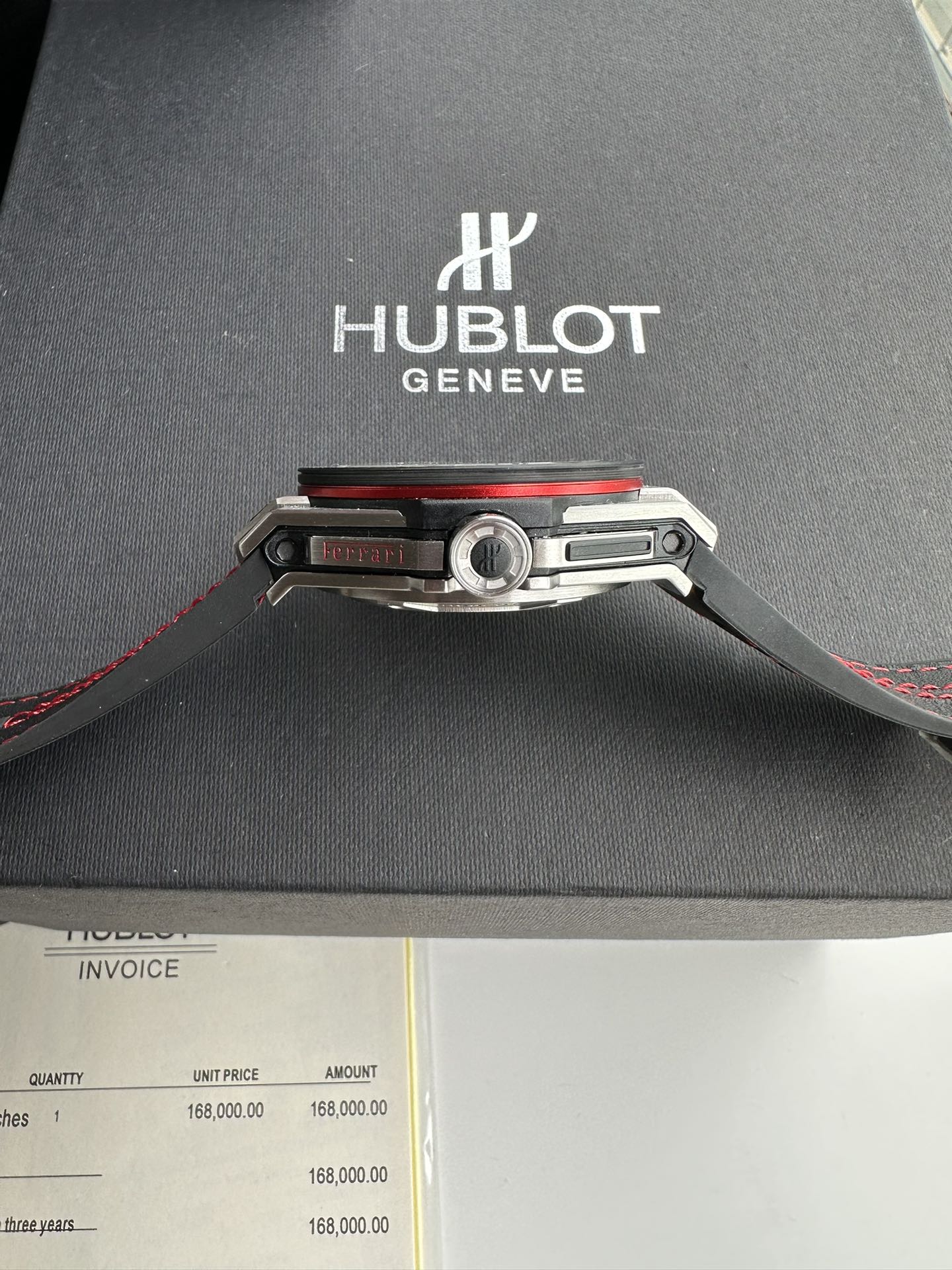 ウブロの最高傑作カーボンファイバー製ベゼル新しい魅スーパーコピー腕時計 127243[4]