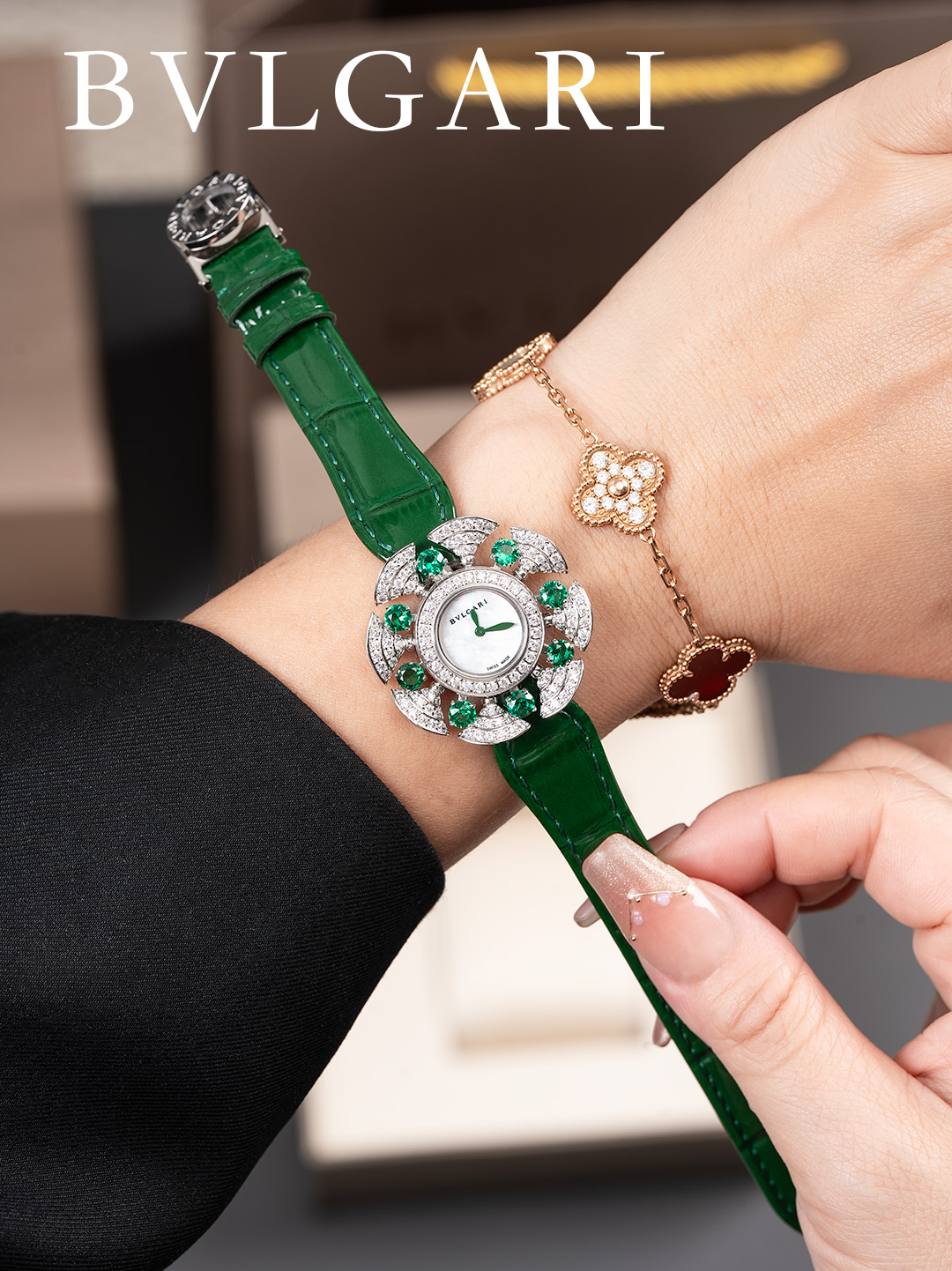 色彩豊富緑色のブルガリ女性のスーパーコピー時計ディーヴァズドリームシリーズ 129619[1]