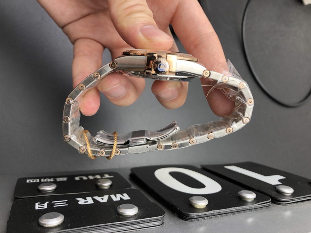 VSファクトリー製2026新作オメガコピー時計コンステレーション123.20.38.21.02.004サンバースト文字盤[2]