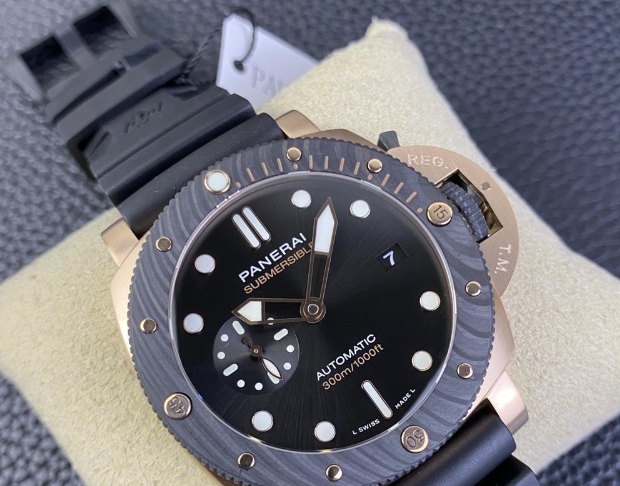 高品質素材パネライコピークロノグラフ カーボン P900ムーブメント  PAM1070  VS工場[2]