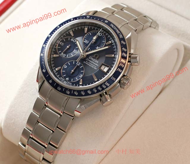 ケース：　ステンレススティール(以下SS) 直径約40mm 厚み15.5mm鏡面/ヘアライン仕上げ