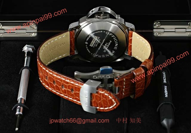 PANERAIパネライ ルミノールスーパー時計コピーGMT ブラックダイアル ブラウンレザーPAM00244