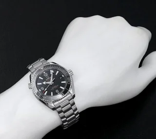 オメガ （Omega）シーマスター 美しさはコーアクシャル マスタークロノメーター 215.30.40.20.01.001