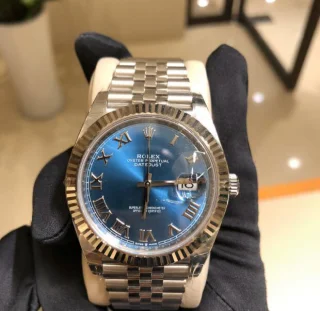 ロレックスの時計41 mm デイトジャスト 126334ブルー