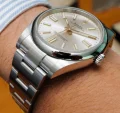 2020人気のブランドロレックスROLEX オイスター パーペチュアル 124300 (2)