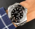 ロレックスブランド44 mm シードゥエラー 126660 (1)