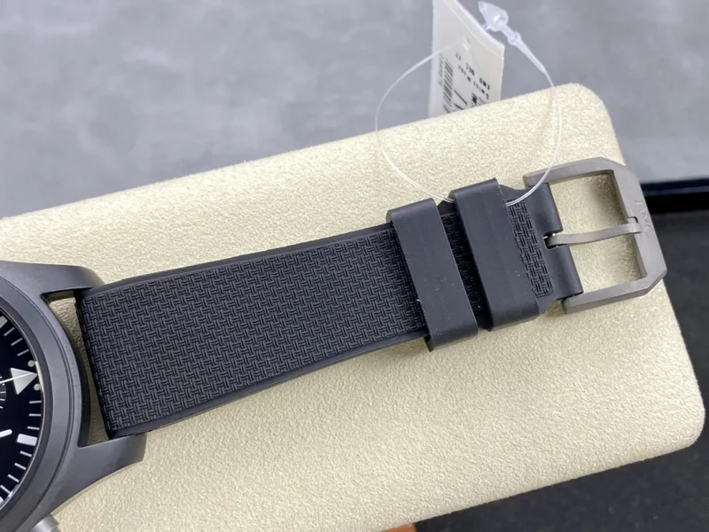 2024最新 IWCスーパーコピー時計セラミック パイロット トップ ガン クロノグラフ スペシャル エディション 170484[7]