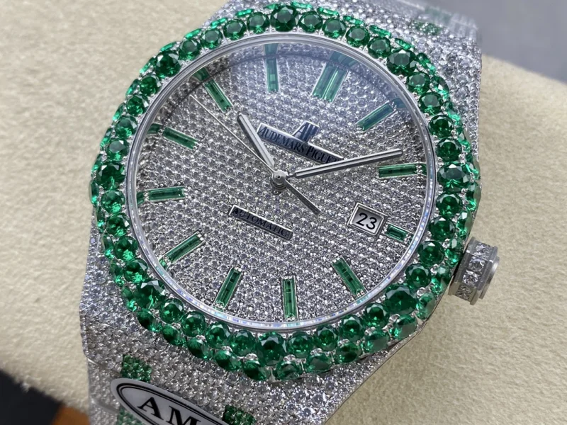 人気のスーパーコピーオーデマピゲ時計 ロイヤル オーク ダイヤモンドいっぱい 15400スター AP52001[2]