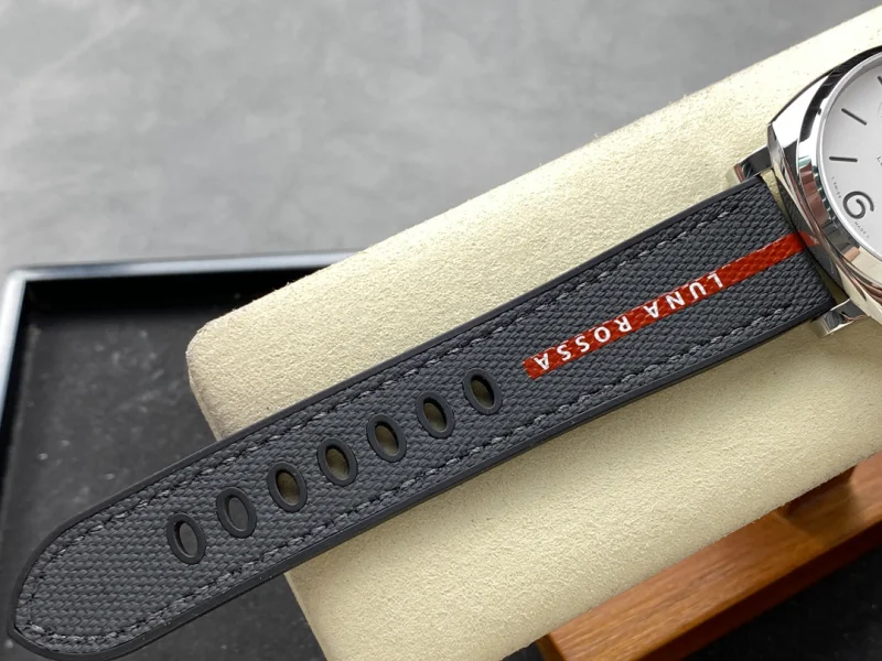 パネライ最高級の高見えするスーパーコピー新作入荷時計 PAM1579[8]