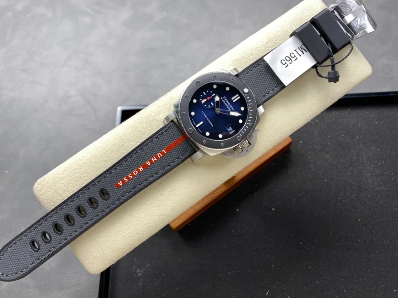 最完璧パネライ キャンバスストラップPAM1381 スーパーコピー時計n級 [3]