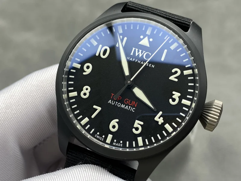 2024入荷時計IWC パイロット ブラックセラミックモデル IW329801[2]