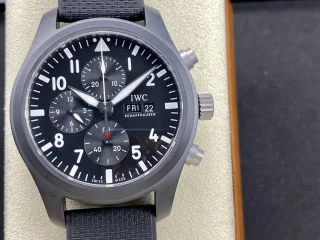 2024最新 IWCスーパーコピー時計セラミック パイロット トップ ガン クロノグラフ スペシャル エディション 170484
