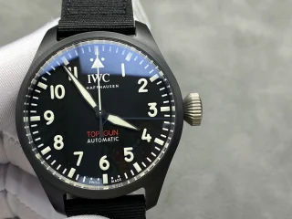 2024入荷時計IWC パイロット ブラックセラミックモデル IW329801