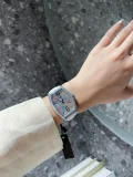 人気ブランド新作フランクミュラーバレル形状女性石英時計 M68911 (4)