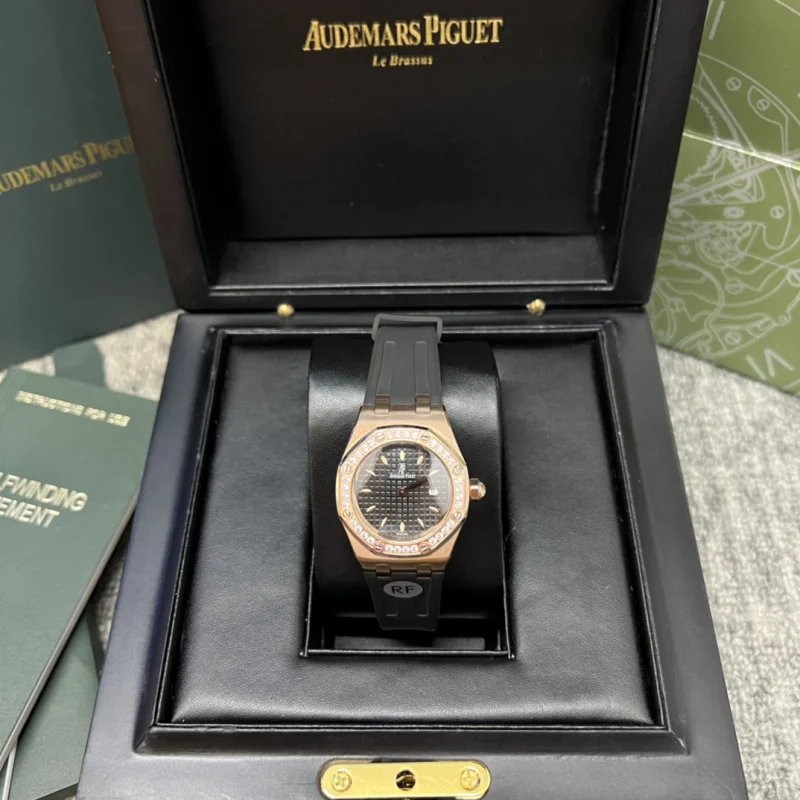 オーデマピゲ女性ロイヤルオーク クォーツスーパーコピー時計n級販売 67601-1