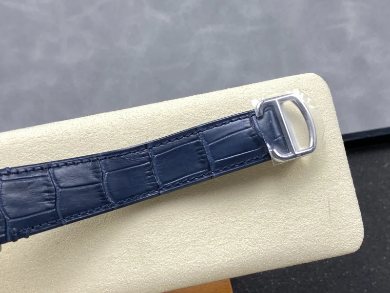 カルティエ サントススーパーコピー入荷時計スクエア ホローレザーストラップシリーズ 174535[7]
