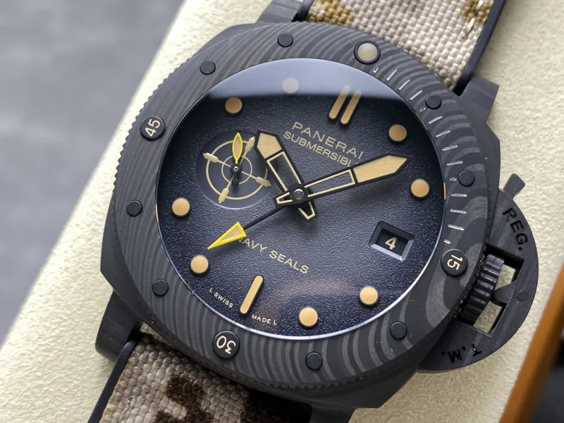 パネライ新品ネイビーシールズ カーボンファイバーケース カモフラージュストラップコピー時計 PAM1513[2]
