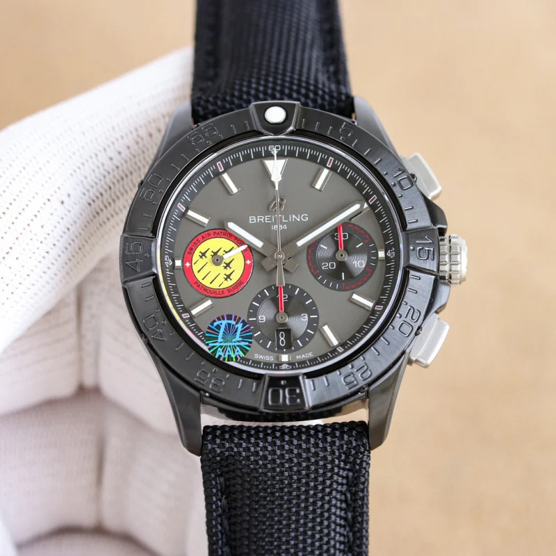 breitlingコピー多機能クロノグラフ腕時計アベンジャーズ シリーズが登場 119533