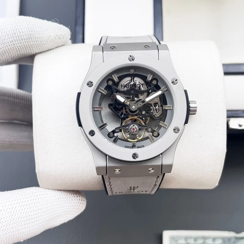 最新の人気商品Hublot高級メンズスーパーコピー新しい魅力腕時計 122307[1]