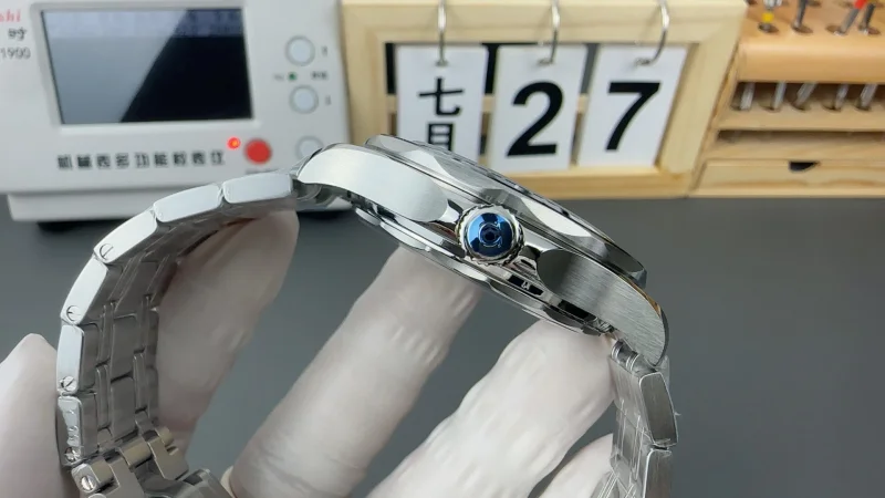 日本最大級オメガシーマスターコピー300m 一体型ムーブメント男性時計 173288品質と安心[5]