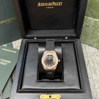 オーデマピゲ女性ロイヤルオーク クォーツスーパーコピー時計n級販売 67601-1