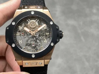 最安値挑戦hublotビッグバンコピートゥールビヨン ブラックセラミック腕時計 174759