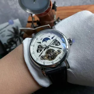 一部貴族に愛用カルティエの高級メンズコピー腕時計機械式ムーブメント 127592