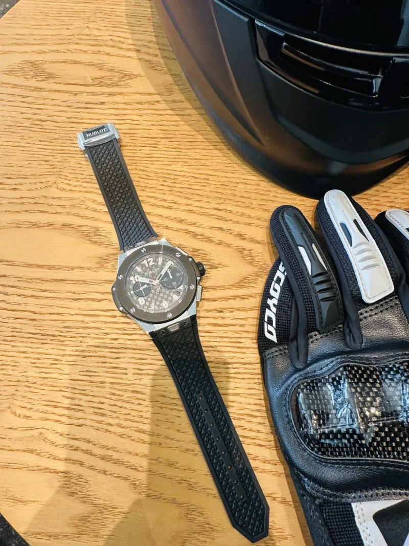 最新独特HUBLOTビッグバンコピー男性時計素材革新 431.OM.1338.RX シリーズ 127856[2]