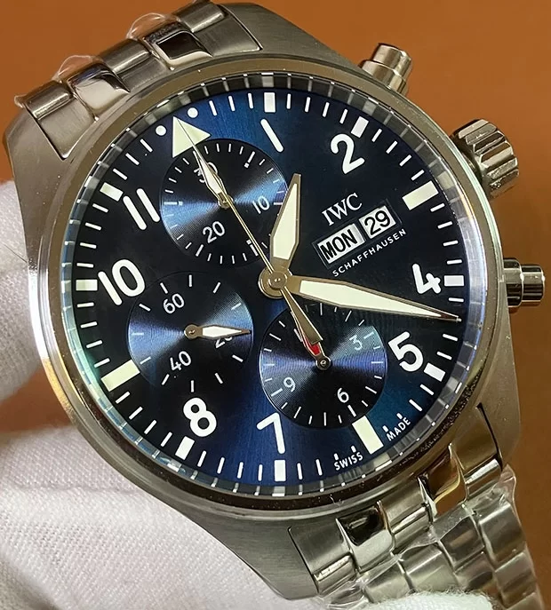 ブランドIWCコピーIW388102文字盤クローズアップ