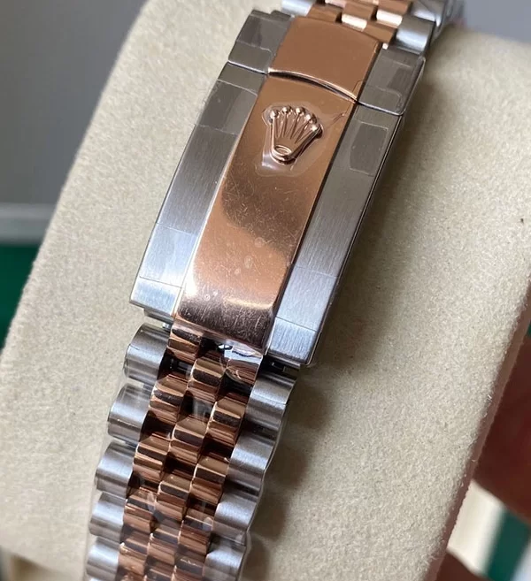 ロレックスコピーM126231-0025バンド
