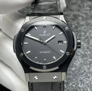 高品質ウブロスーパーコピー時計クラシックフュージョン 42mm ブラックマジック セラミック 542.CM.1171.RX
