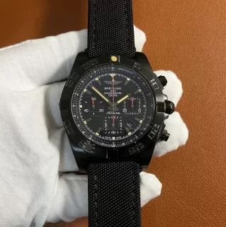 コピー時計ブライトリングn級 ミリタリーラバーベルト クロノマット 44 ブラックスチール M011B35ARB