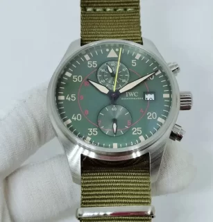 IWCパイロット高品質時計コピーエンジェルス IW389008