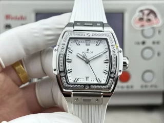 ウブロアエロバンコピーダイヤモンド装飾モデル時計販売歓迎購入 130205