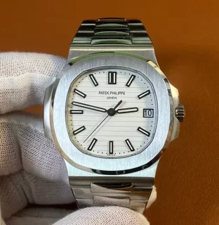 人気パテックフィリップコピー ノーチラス 5711/1A-011 ホワイト 【PPF工場出品】