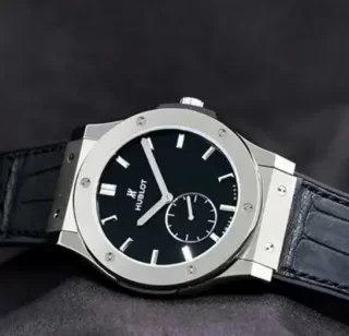 フュージョン クラシコ ウルトラシン チタニウム 515.NX.1270.LR スーパーコピーHublot 時計
