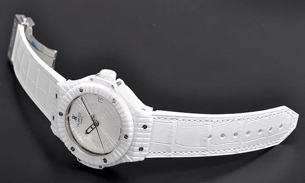(HUBLOT)ウブロ 偽物 クラシックフュージョン チタニウム キングゴールド クロノグラフ 521.NO.1180.LR