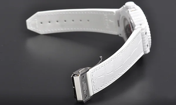 (HUBLOT)ウブロ 偽物 クラシックフュージョン チタニウム キングゴールド クロノグラフ 521.NO.1180.LR