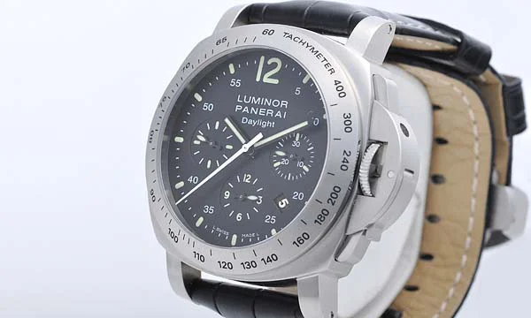 パネライ(PANERAI) ルミノールスーパー時計コピークロノ デイライト PAM00250