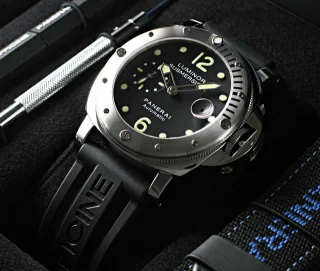 PANERAIブランドルミノールスーパー サブマーシブル PAM00024