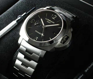 ルミノールスーパー 1950マリーナ3デイズGMT PAM00329 スーパーコピーPANERAI