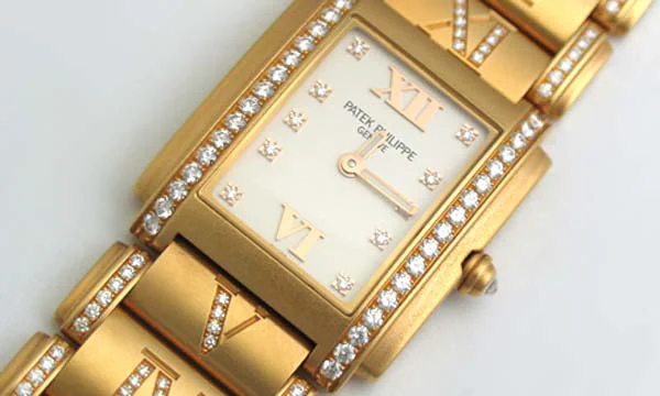 パテックフィリップ 腕時計コピー Patek Philippe レディース時計 4910/40R パテックフィリップ 腕時計コピー Patek Philippe レディース時計 4910/40R