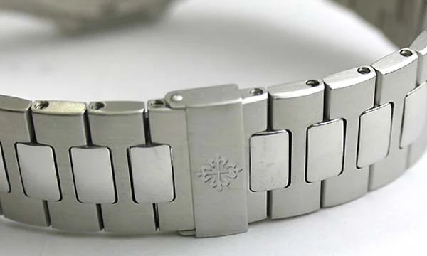 パテックフィリップ 腕時計コピー Patek Philippeノーチラス ラージ 5711/1A-001